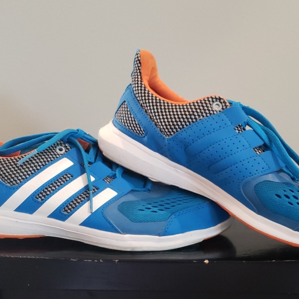 Kids Adidas Shoes US 6 Sneakers